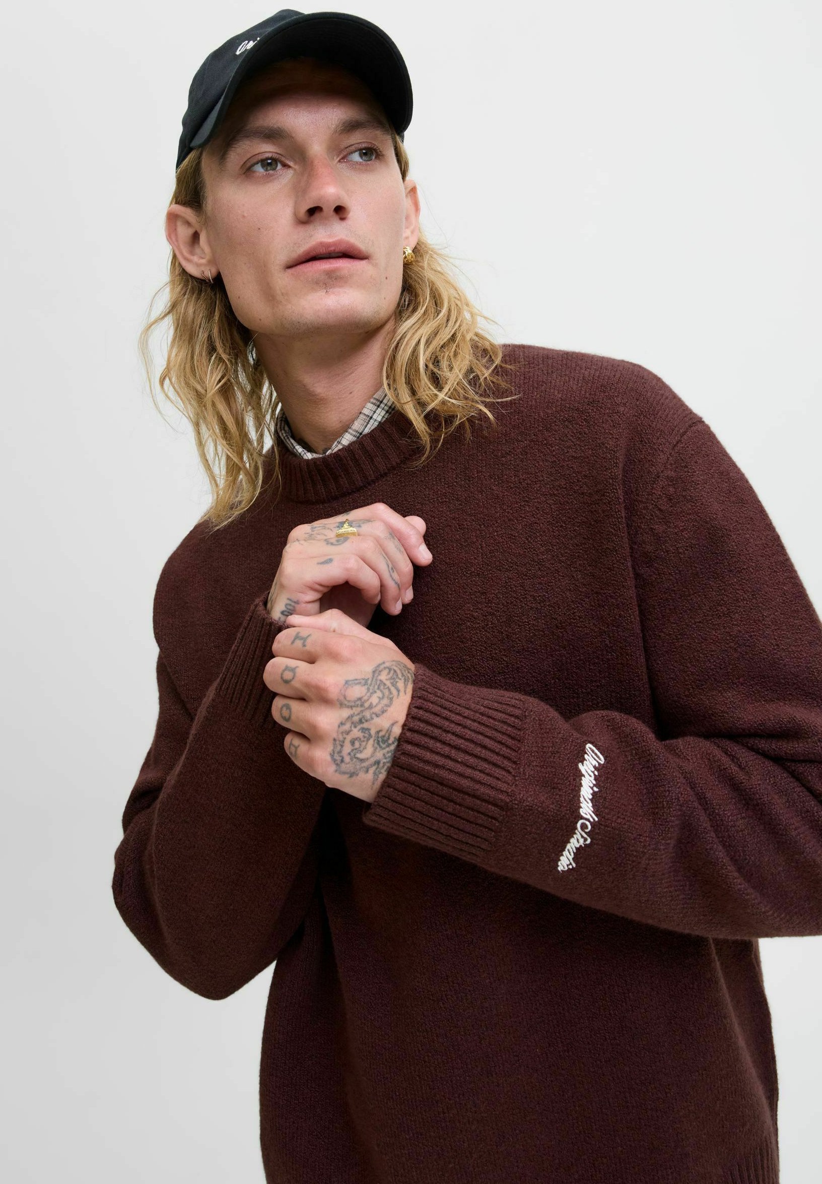 Jack & Jones JORNORREBRO CREW NECK - Megztinis - tamsiai raudonmedžio spalvos