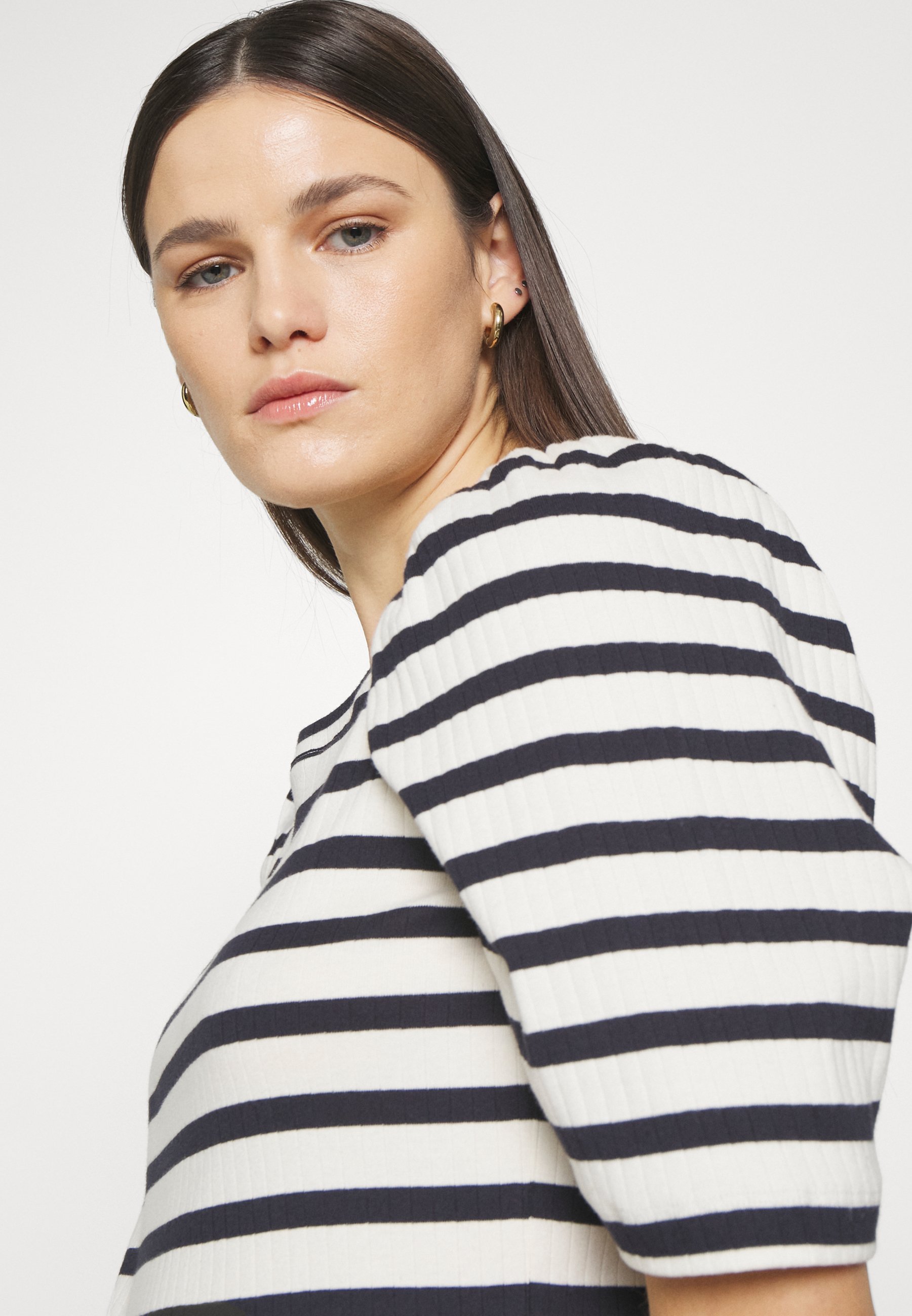 MUNTHE JIKOLAZ - T-shirt met print - marineblauw
