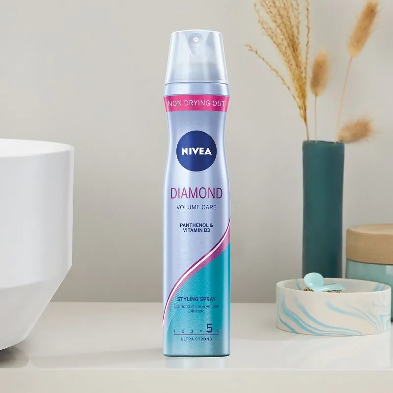Nivea Hair Styling Lakier Diamond Volume