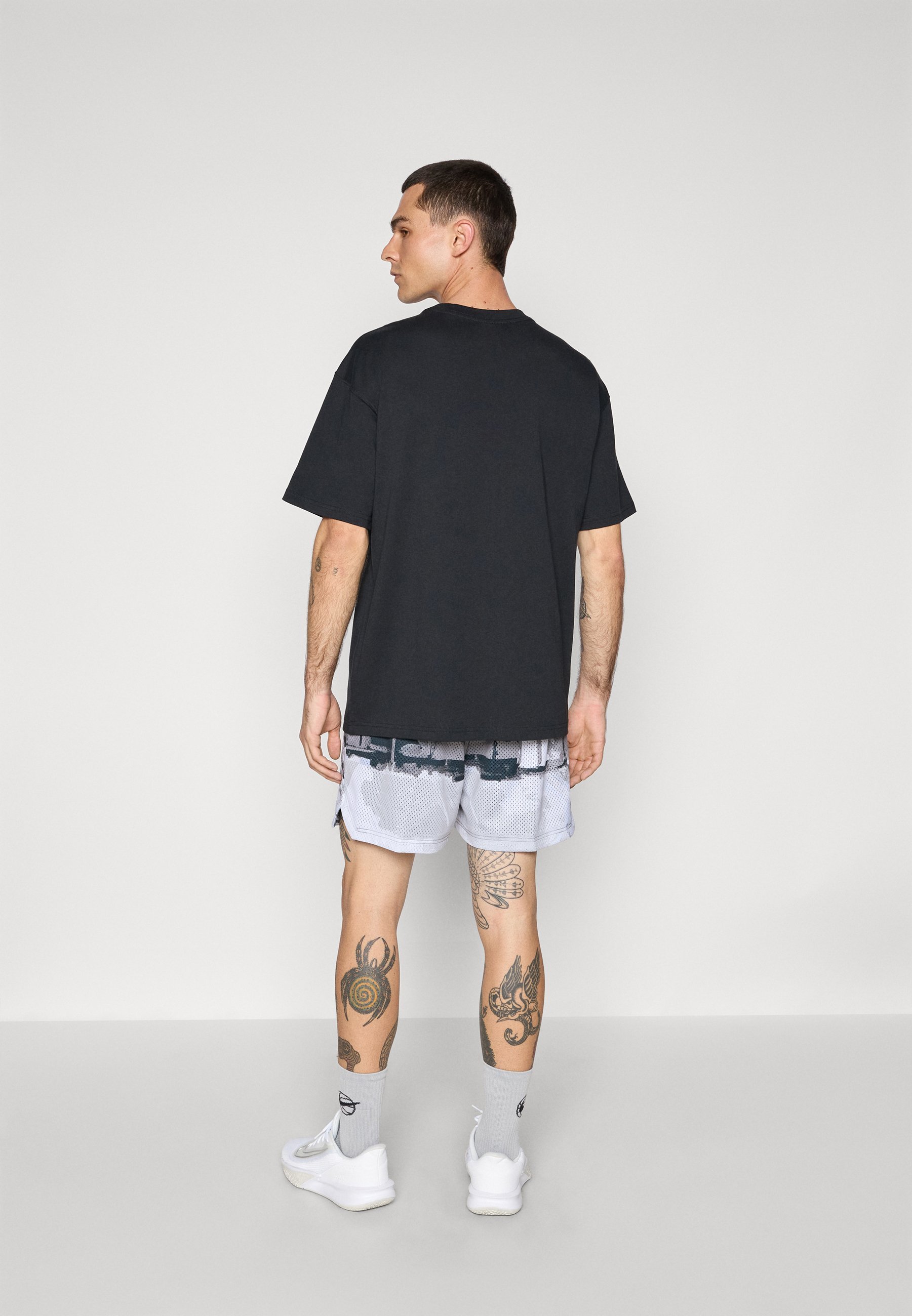 Nike Performance SHORT NAOS - Sportshorts - ijzergrijs/licht ivoor