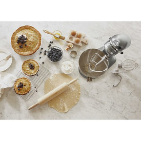 KitchenAid staande mixer met 10 snelheden en een inhoud van 4,5 liter.