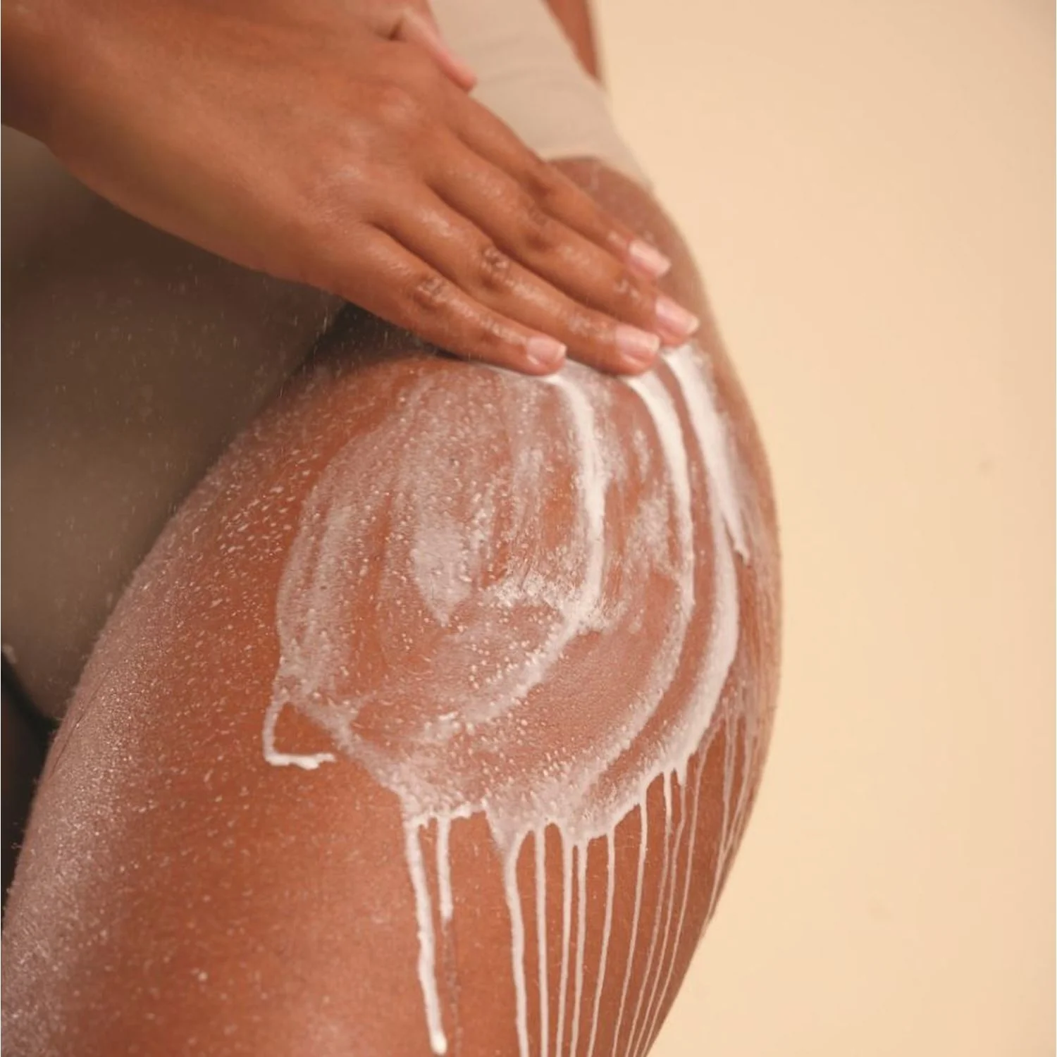 Corpo Milky Scrub - Gel to Milk Body Exfoliant - Esfoliante