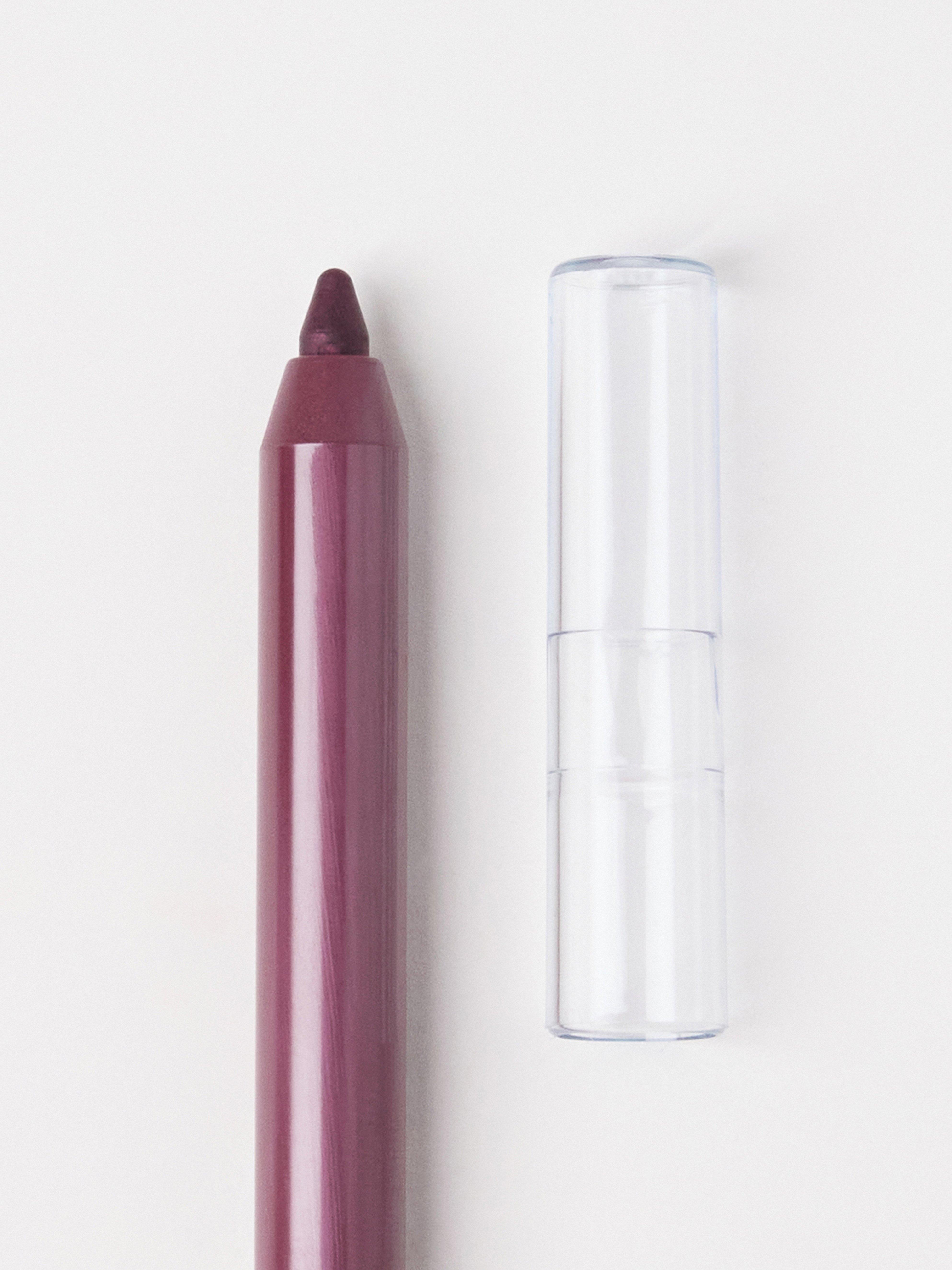 Lápiz delineador de ojos en gel Maybelline Tattoo Liner 818 BURGUNDY BLISS