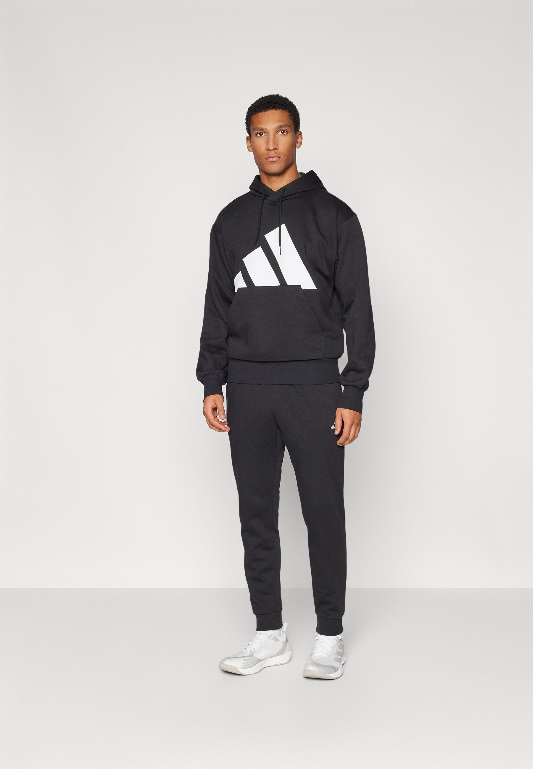 Adidas Sportswear FEELCOZY - Pantaloni della tuta - nero/bianco