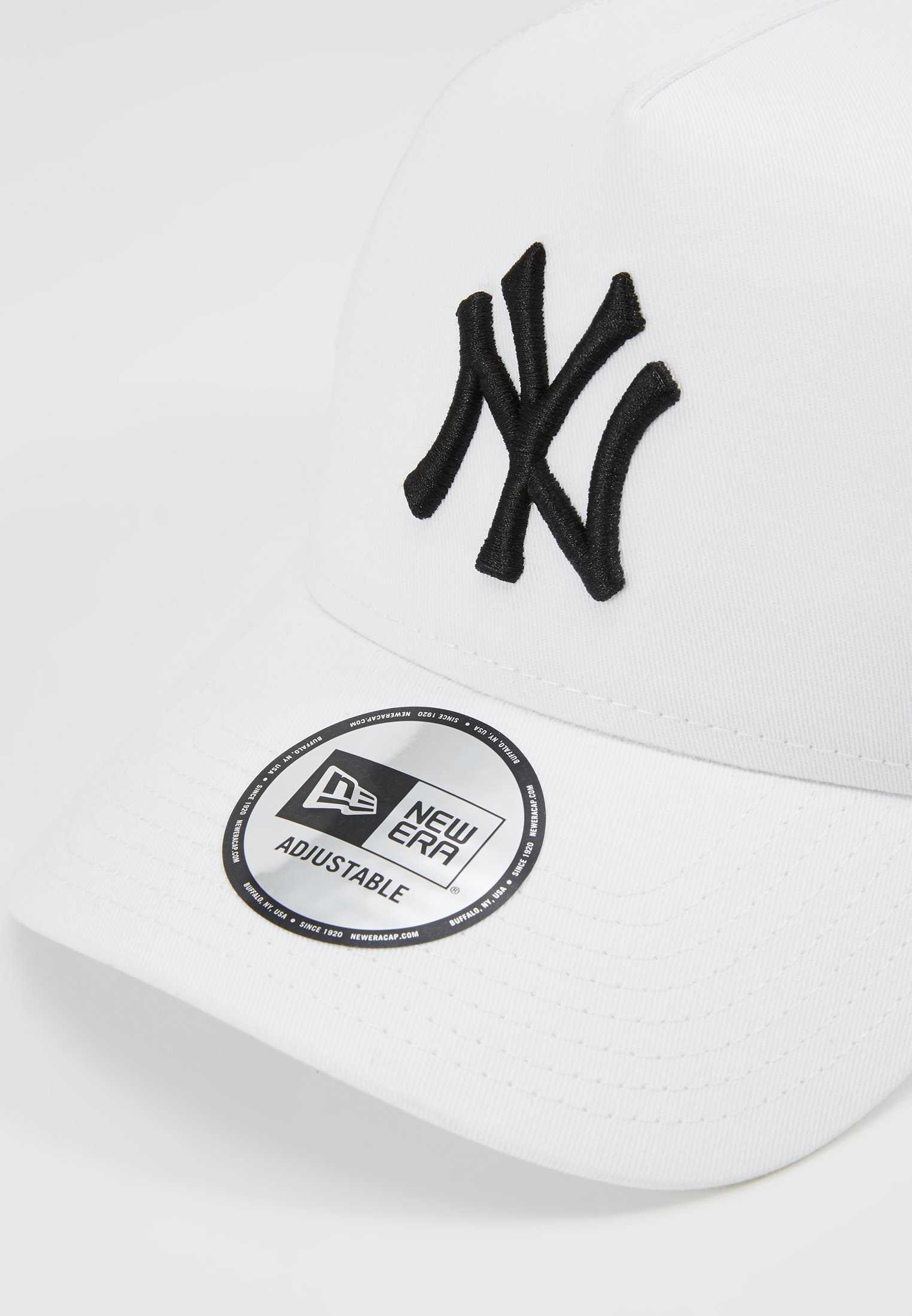 New Era petten