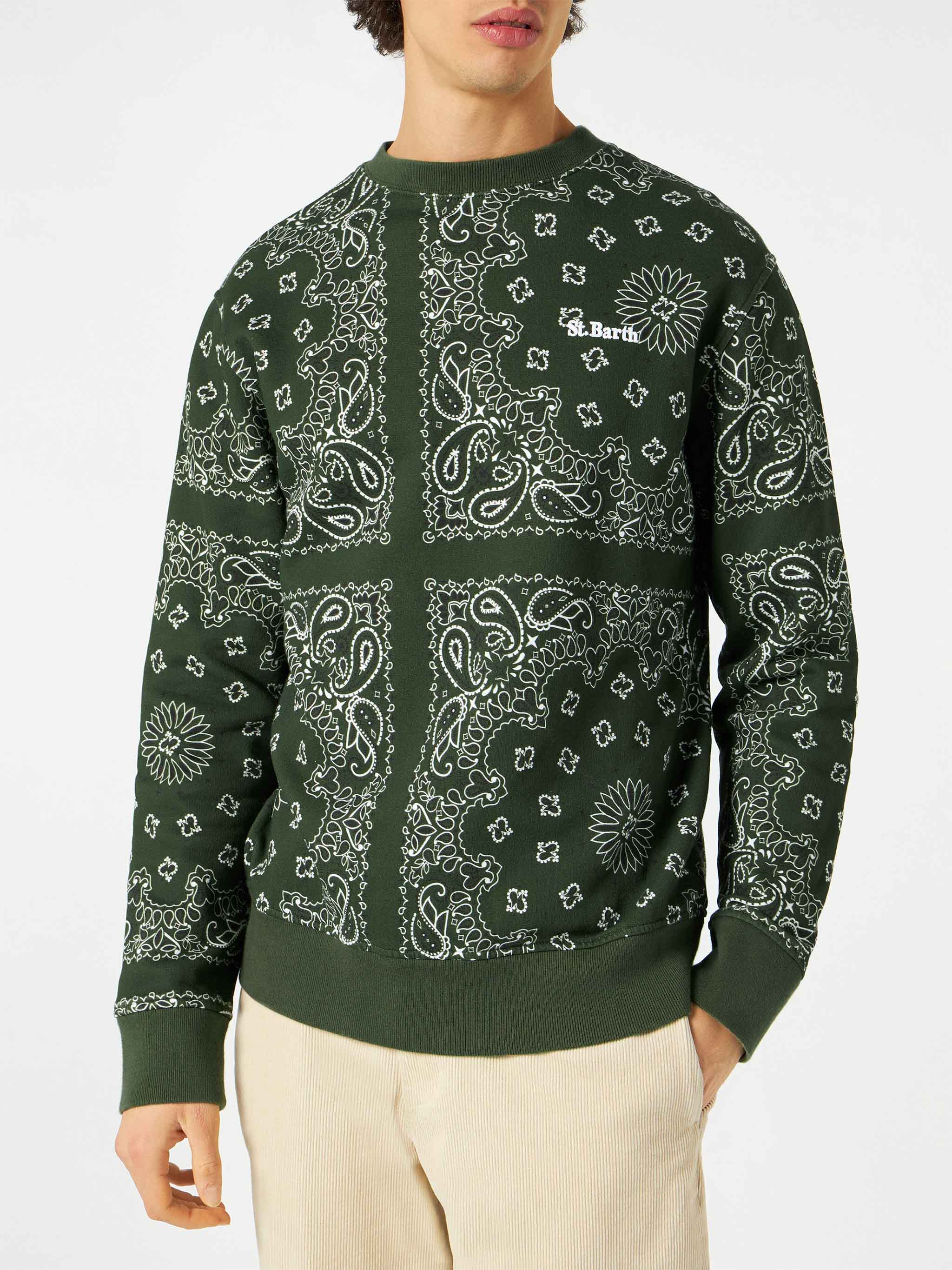 Sweatshirt met ronde hals voor heren met groene bandana-print.