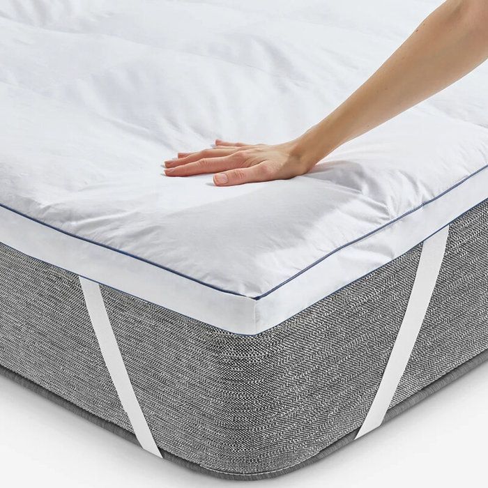 Down mattress topper - PIKOLIN HOME - 140x190 cm - White - Extra Comfort - Breathable - Downproof - Even distribution