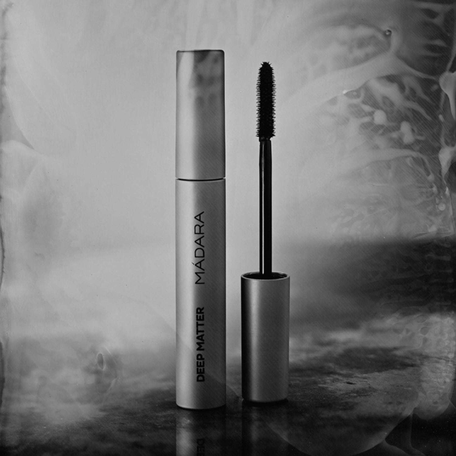 MÁDARA Blakstienų tušas DEEP MATTER Blakstienų tušas papildomai apimčiai - 6 ml