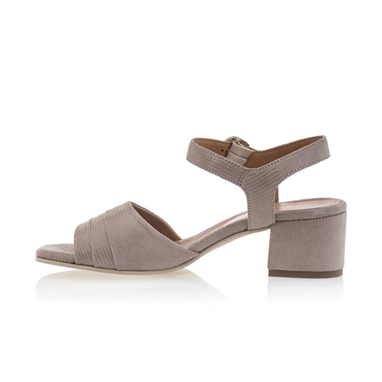 Beige sandaler / sko med åpen tå til dame