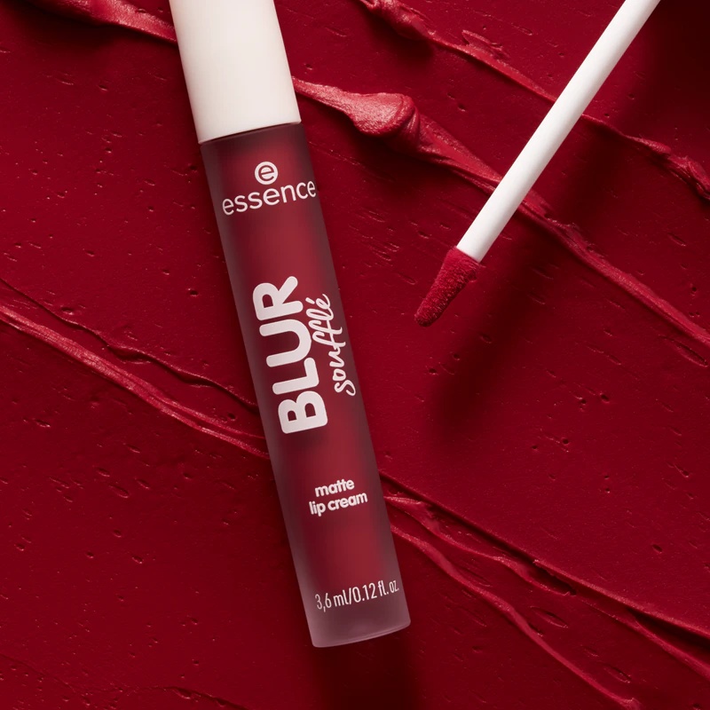 tekoča šminka Essence Blur Soufflé mat