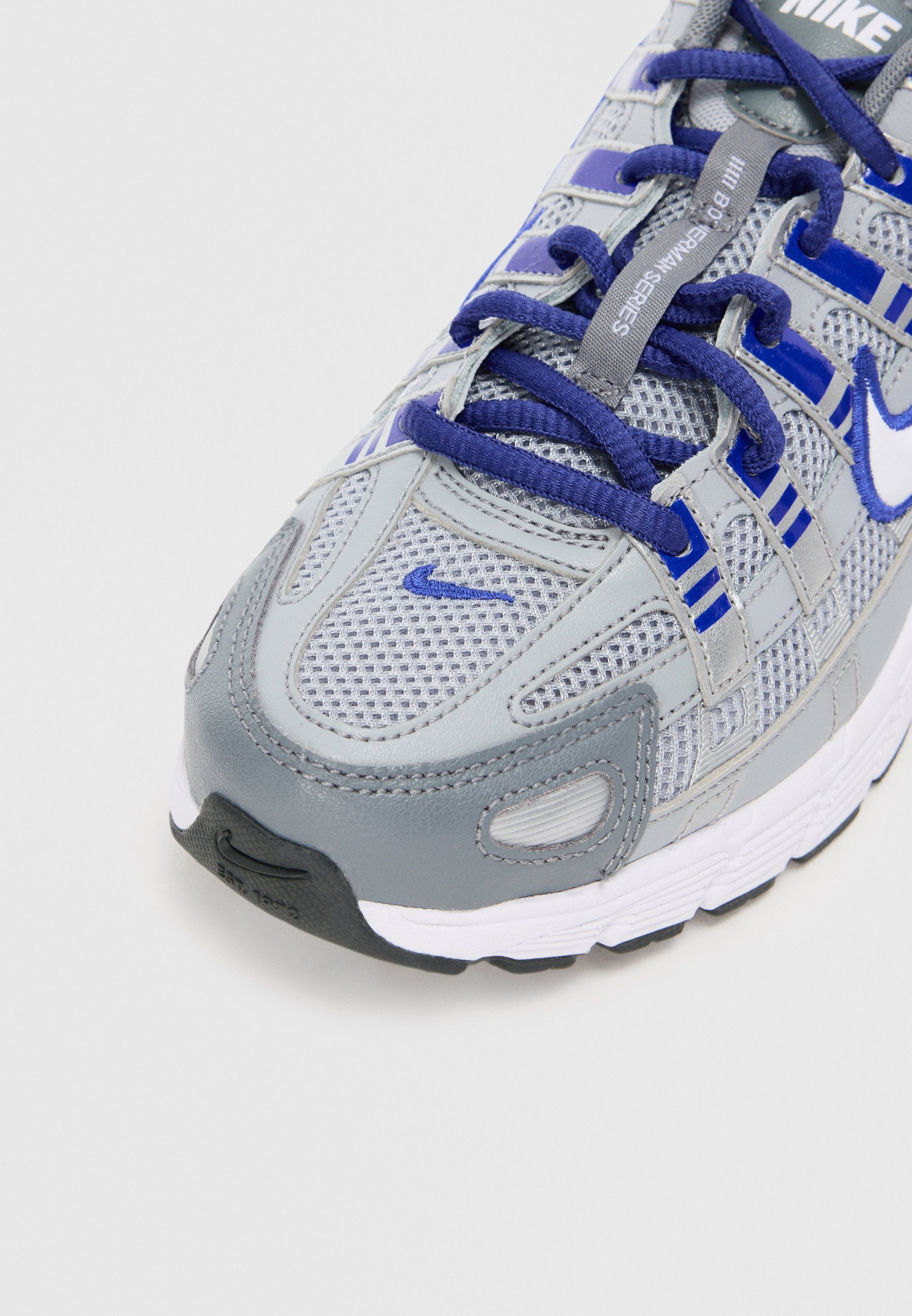 Baskets Nike Sportswear P 6000 UNISEXE - Gris loup/blanc/noir profond/argent métallisé