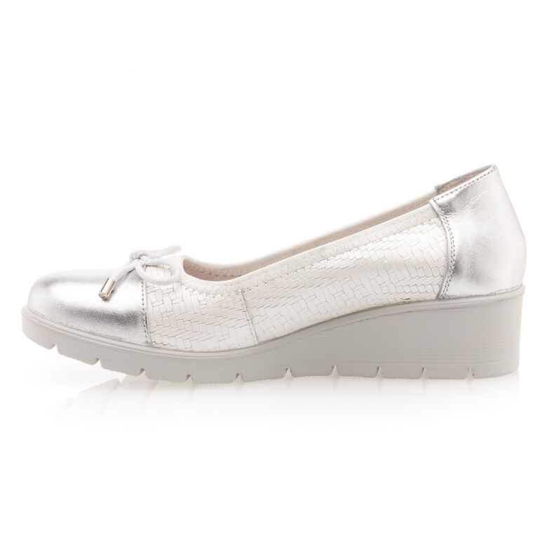 Women's White Comfort Shoes
