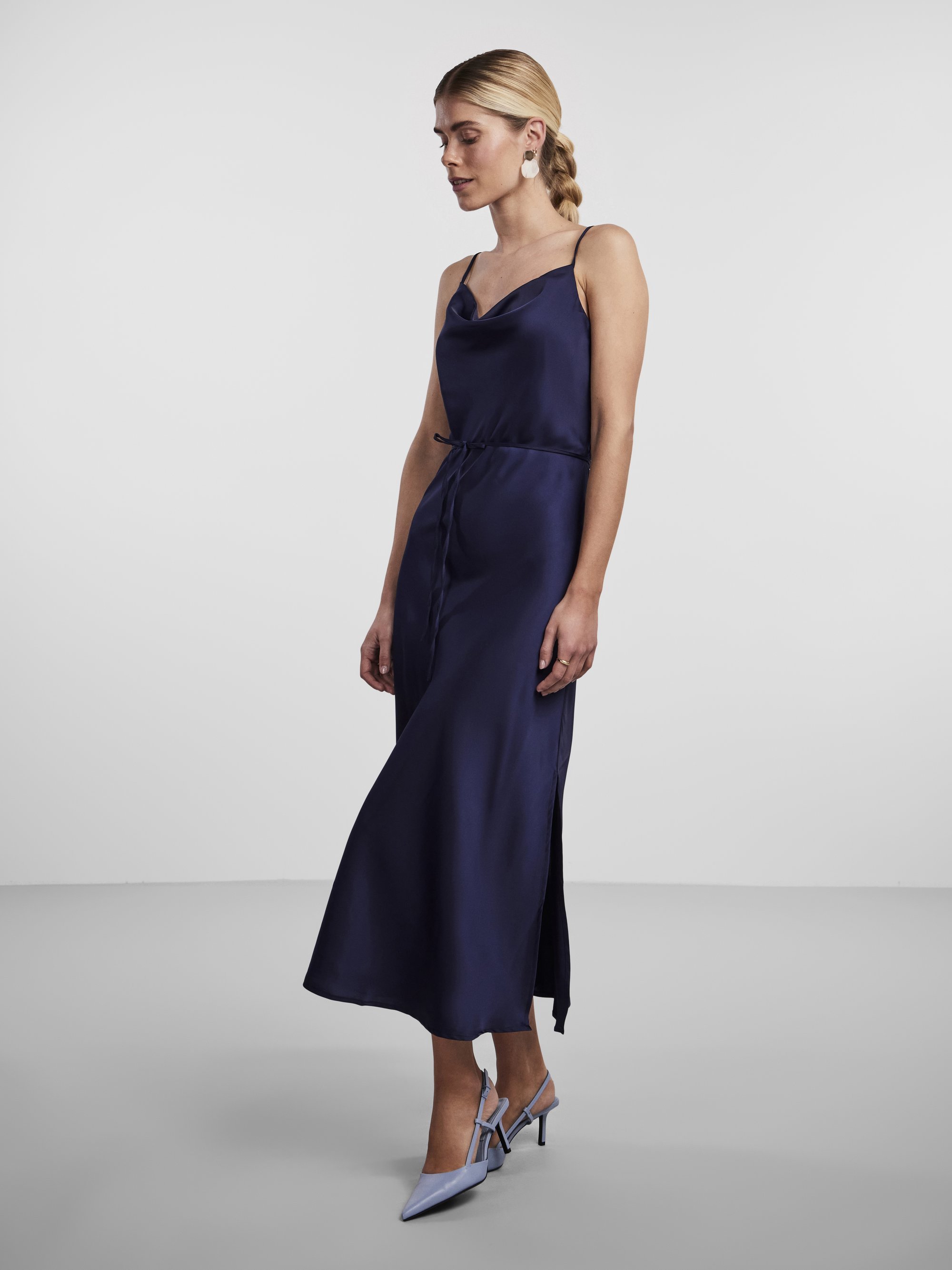 YAS THEA STRAP LANGE JURK - Cocktailjurk / Feestjurk - avondblauw