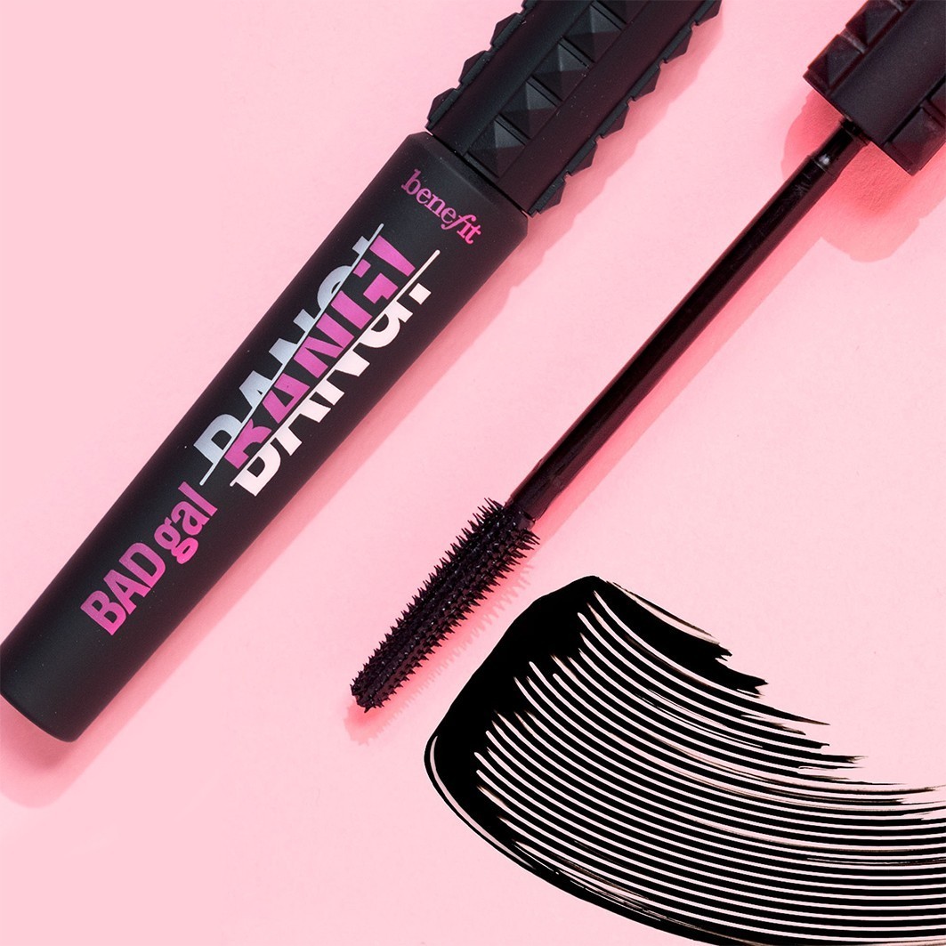 Maskara za volumen Benefit Collection BADgal Bang! Mini - 4 g