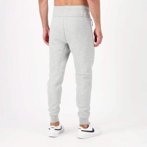  Nike Tech