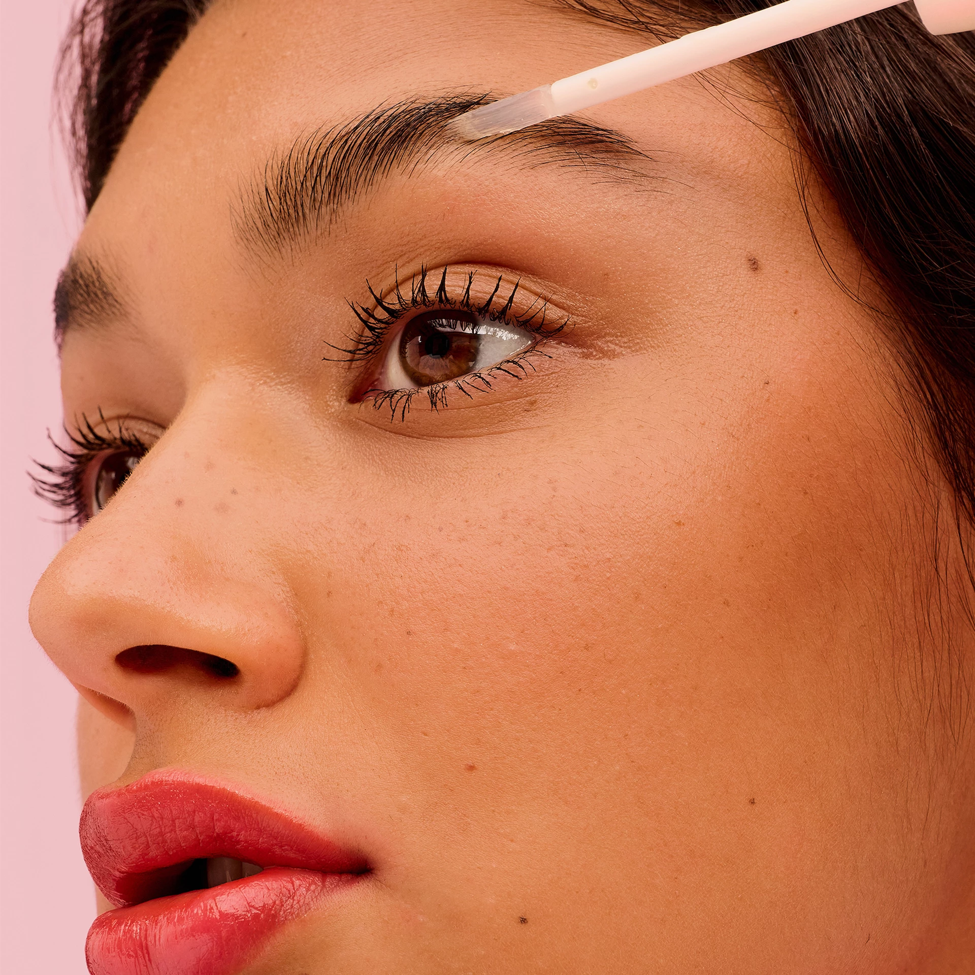 Hubba Brow Szemöldöknövesztő Szérum Szemöldöknövesztő Szérum - Hubba Brow - Benefit