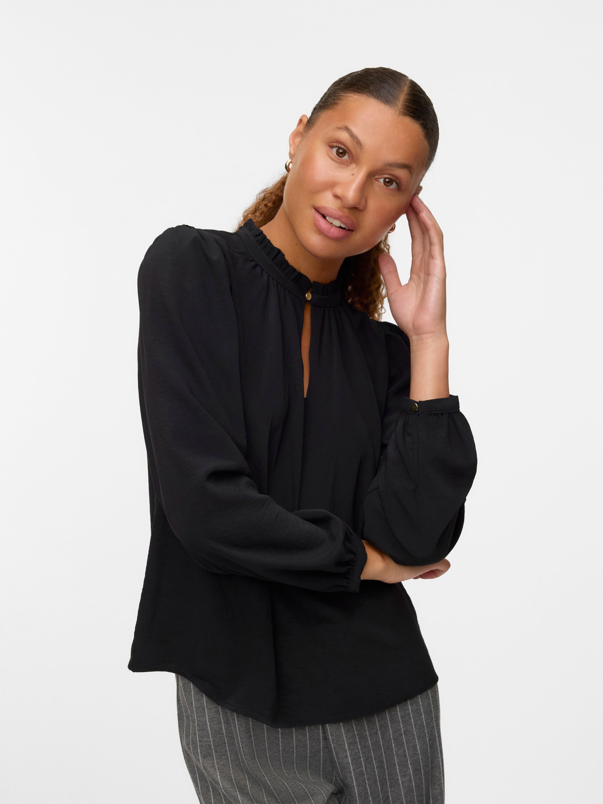 Vero Moda VMANI LS FRILL - Chemisier - noir