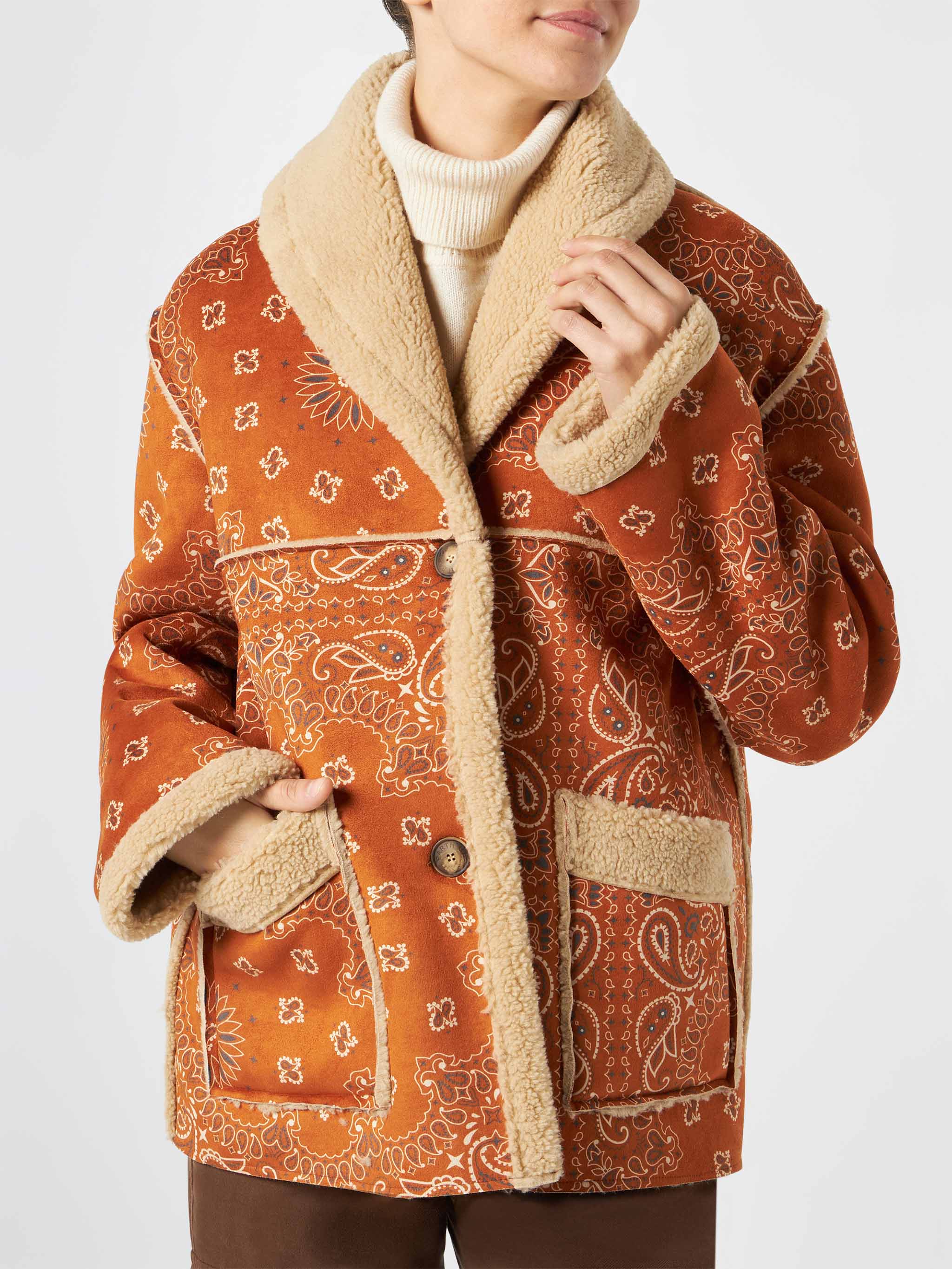 Chaqueta reversible de borrego para mujer
