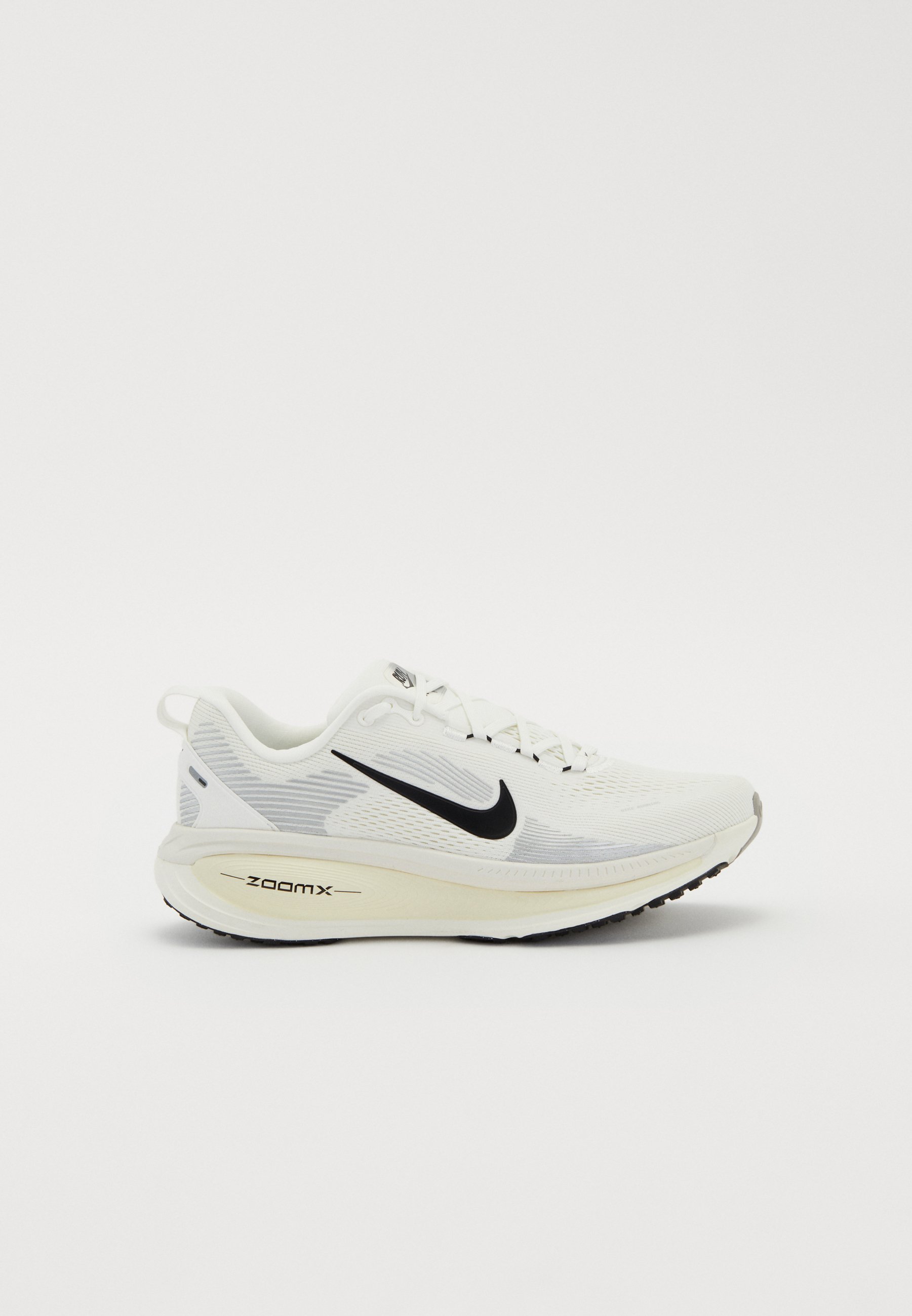 Nike Performance VOMERO 18 - Scarpe da corsa su strada - bianco summit/nero/latte di cocco