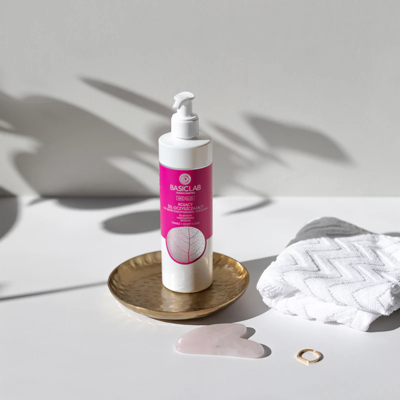 Заспокійливий очищувальний гель BasicLab Dermocosmetics Micellis для чутливої та подразненої шкіри