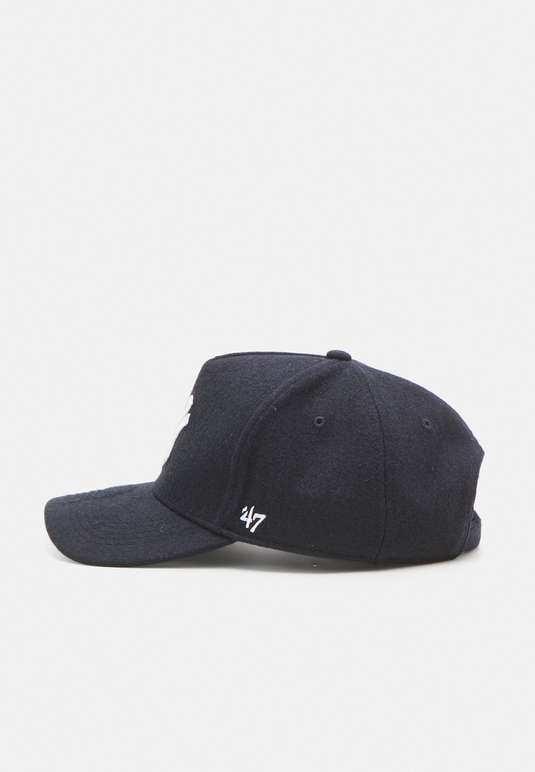'47 Caps