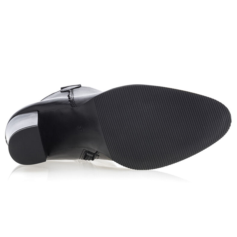 Schwarze Damenstiefel / Stiefeletten