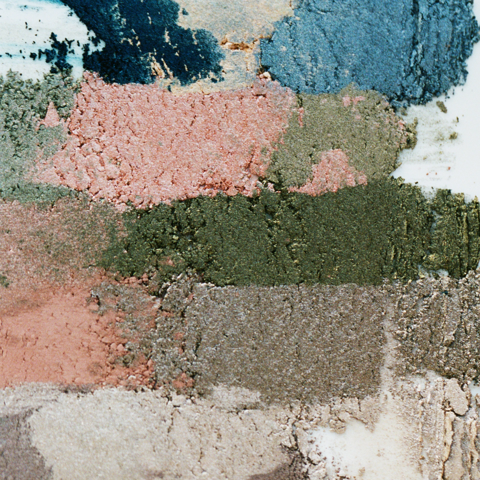 Paleta de Sombras Mineralscape - BYREDO
