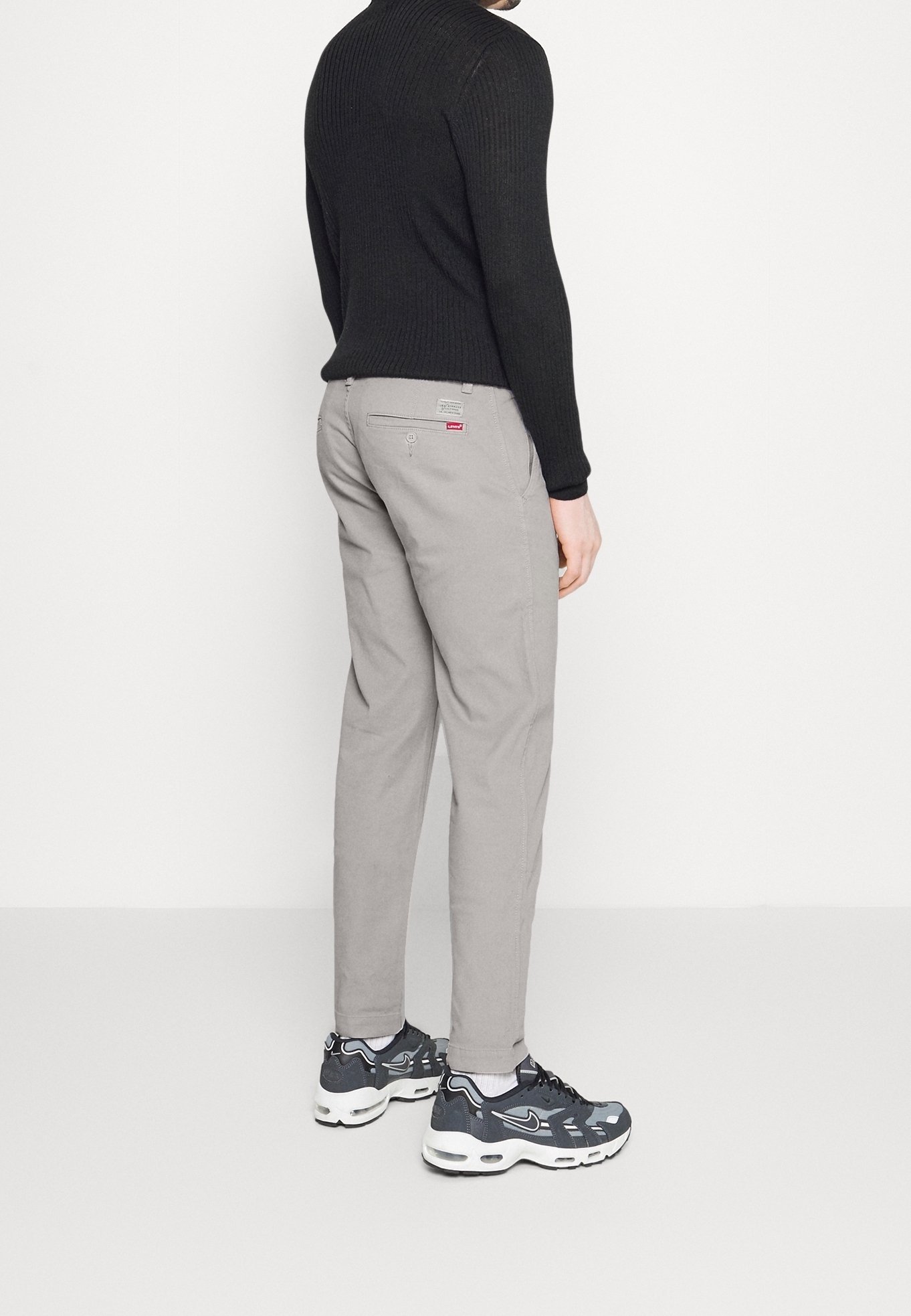 Chinos Levi's® - couleur argent