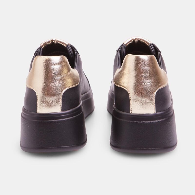 Damsneakers med snörning och juvelapplikationer