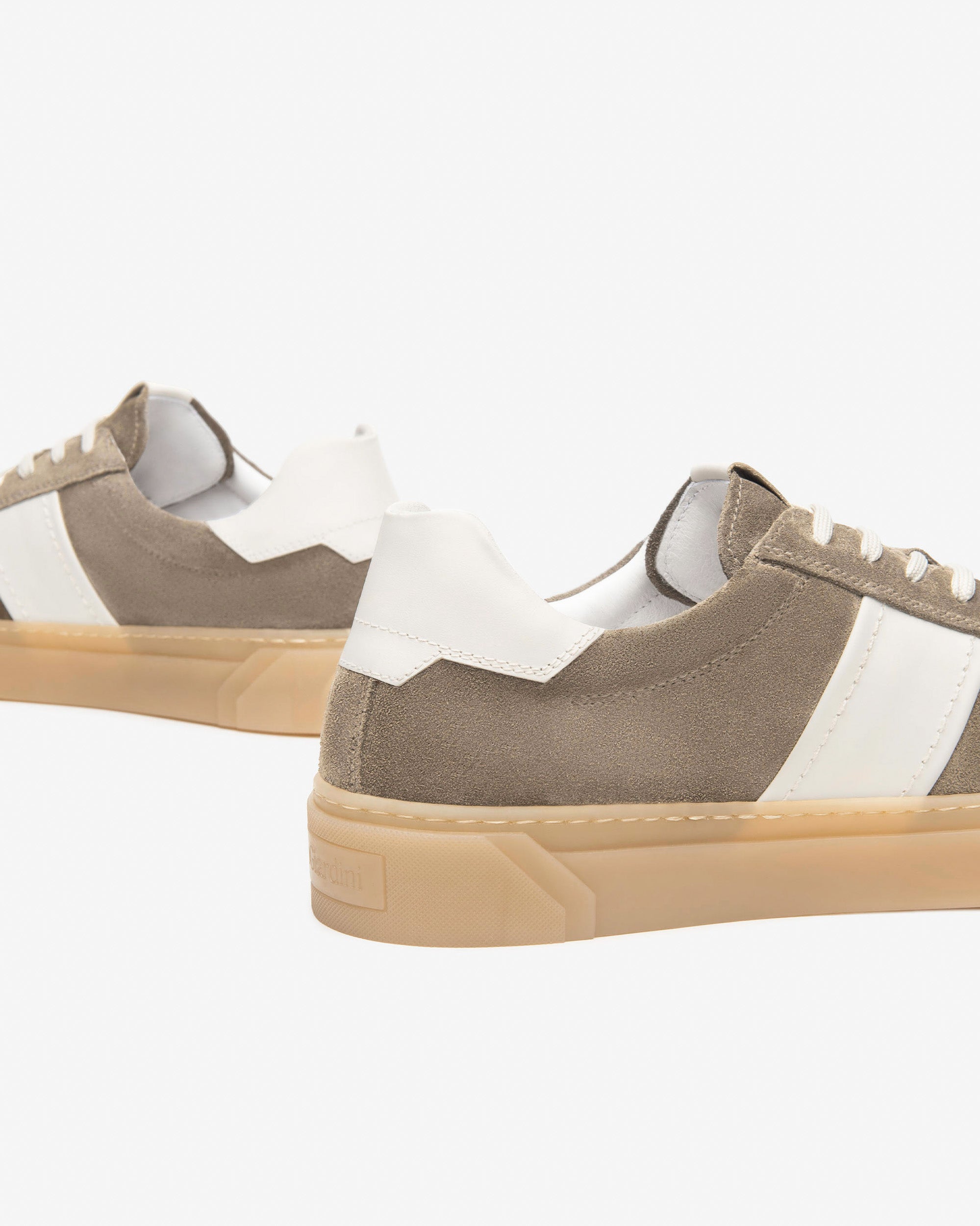  Herren-Sneaker aus Wildleder und Leder