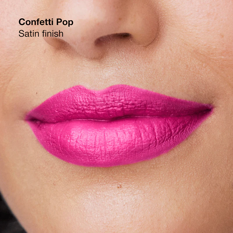 Batom Clinique Pop™ Longwear com acabamento aveludado