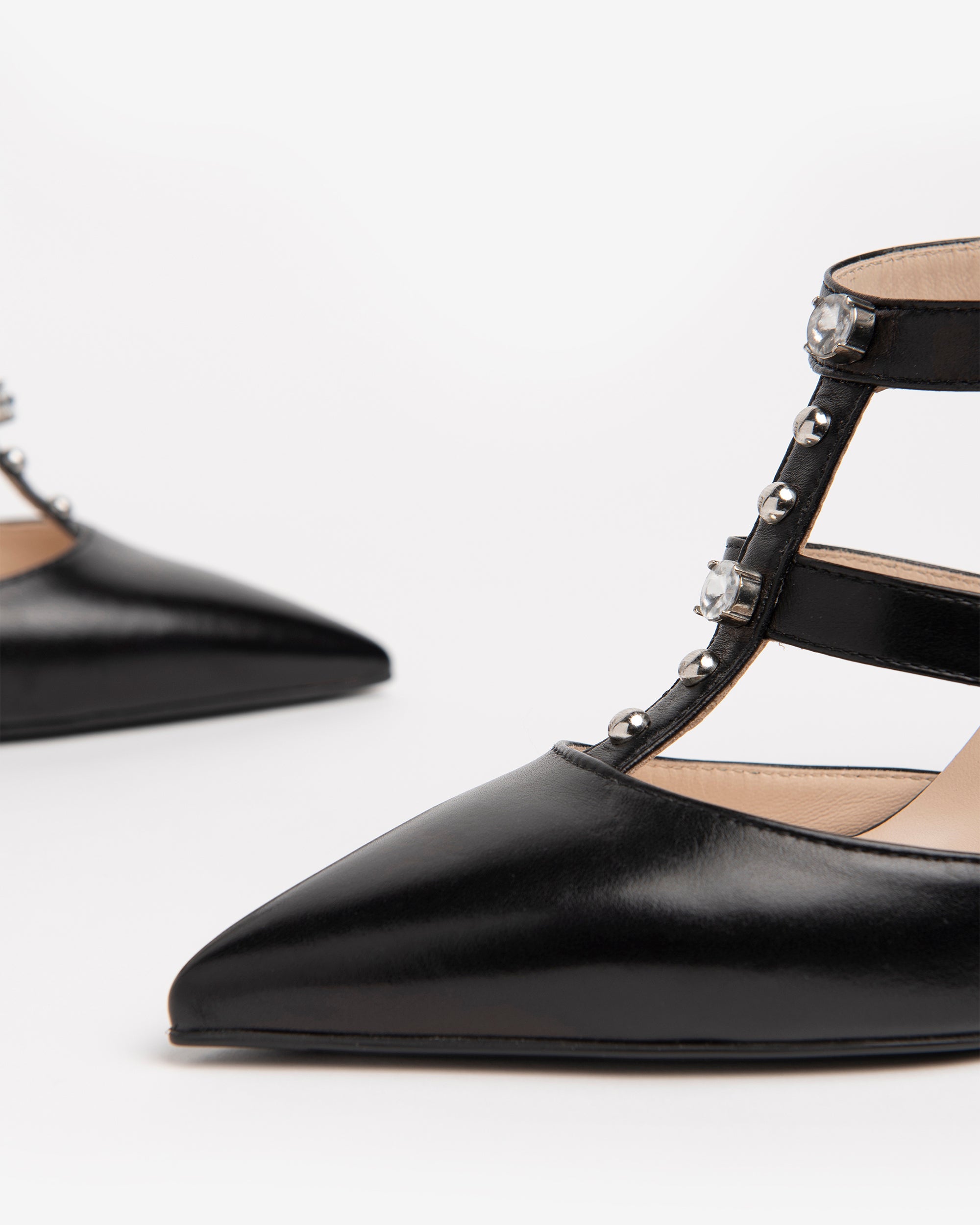  Damen-Pumps aus Leder