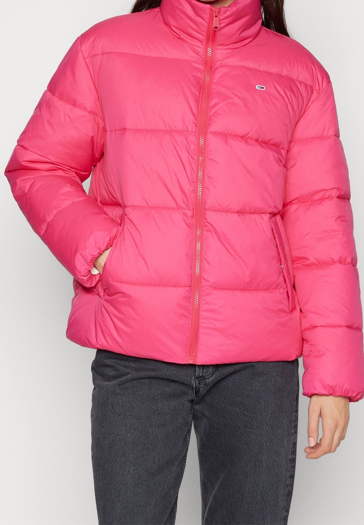 Tommy Jeans vinterjakke - rosa