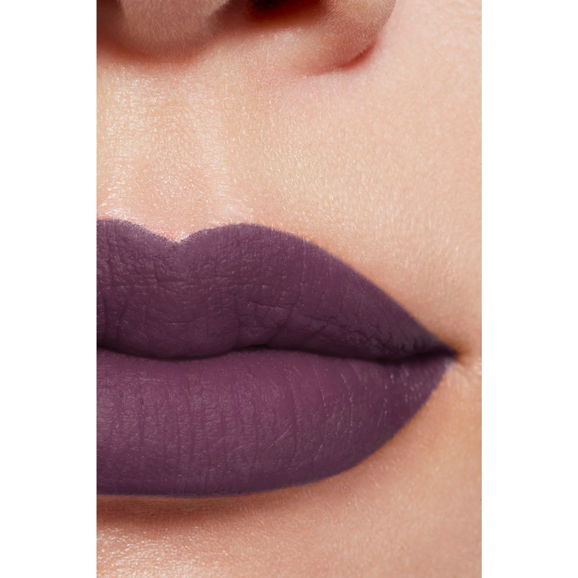 ROUGE ALLURE LIQUID VELVET - IL ROSSETTO FLUIDO OPACO INTENSO ULTRA-TENUTA