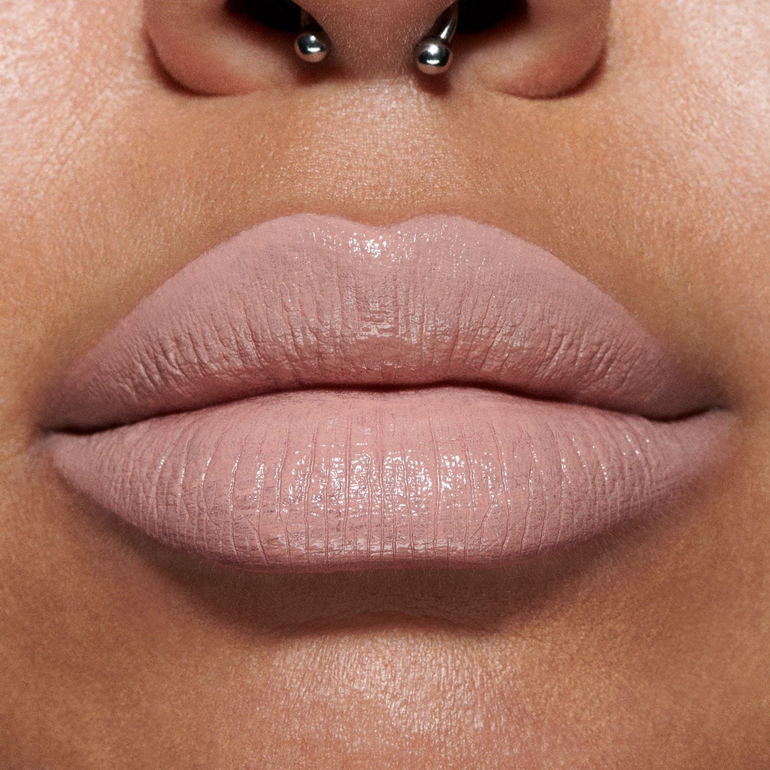 MAC lūpu krāsa Intimate Nudes MACximal Sleek Satin - 3,5 g