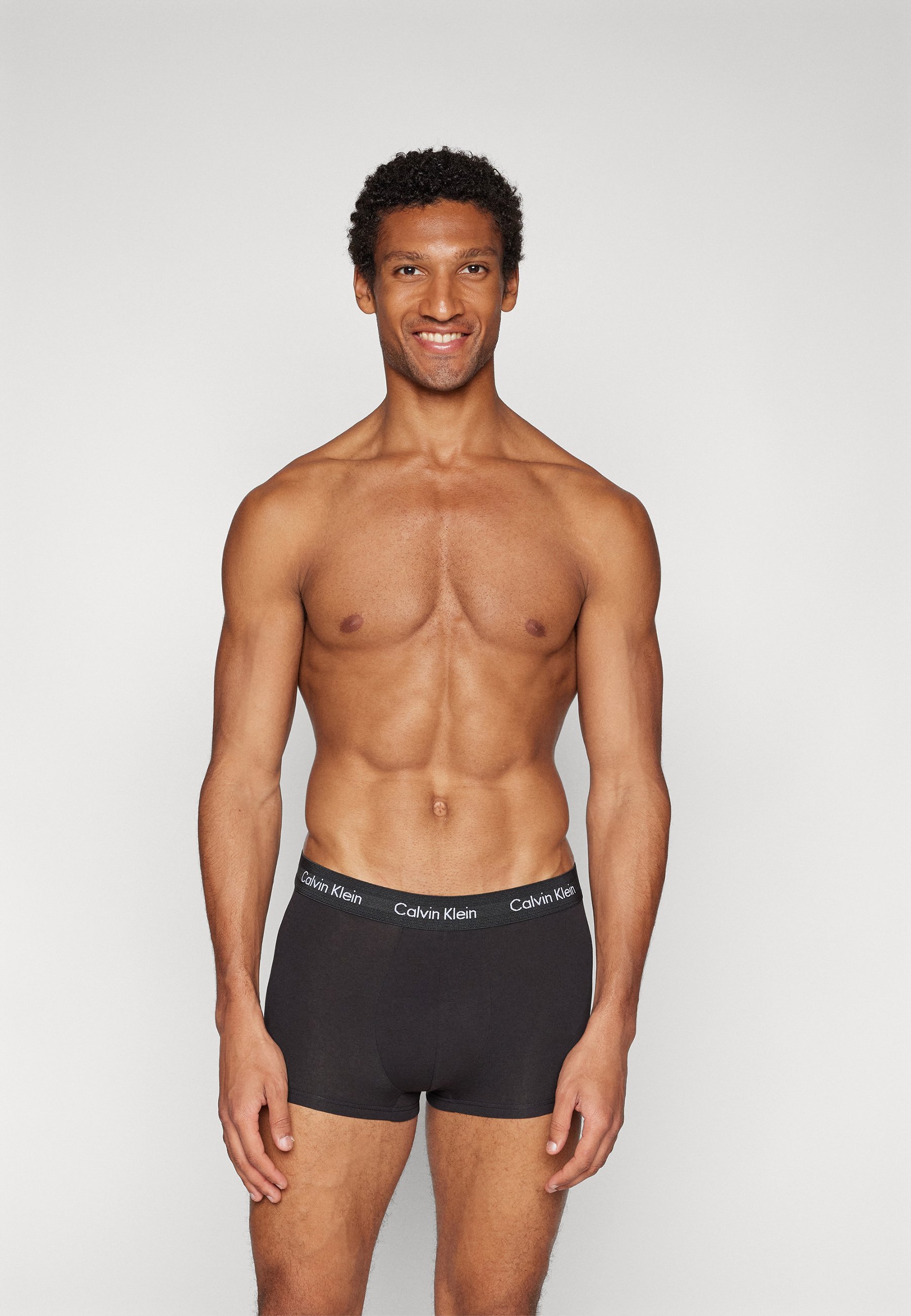 Calvin Klein Underwear LOW RISE TRUNK STRETCH 3 PAKET - Hlačke - črne