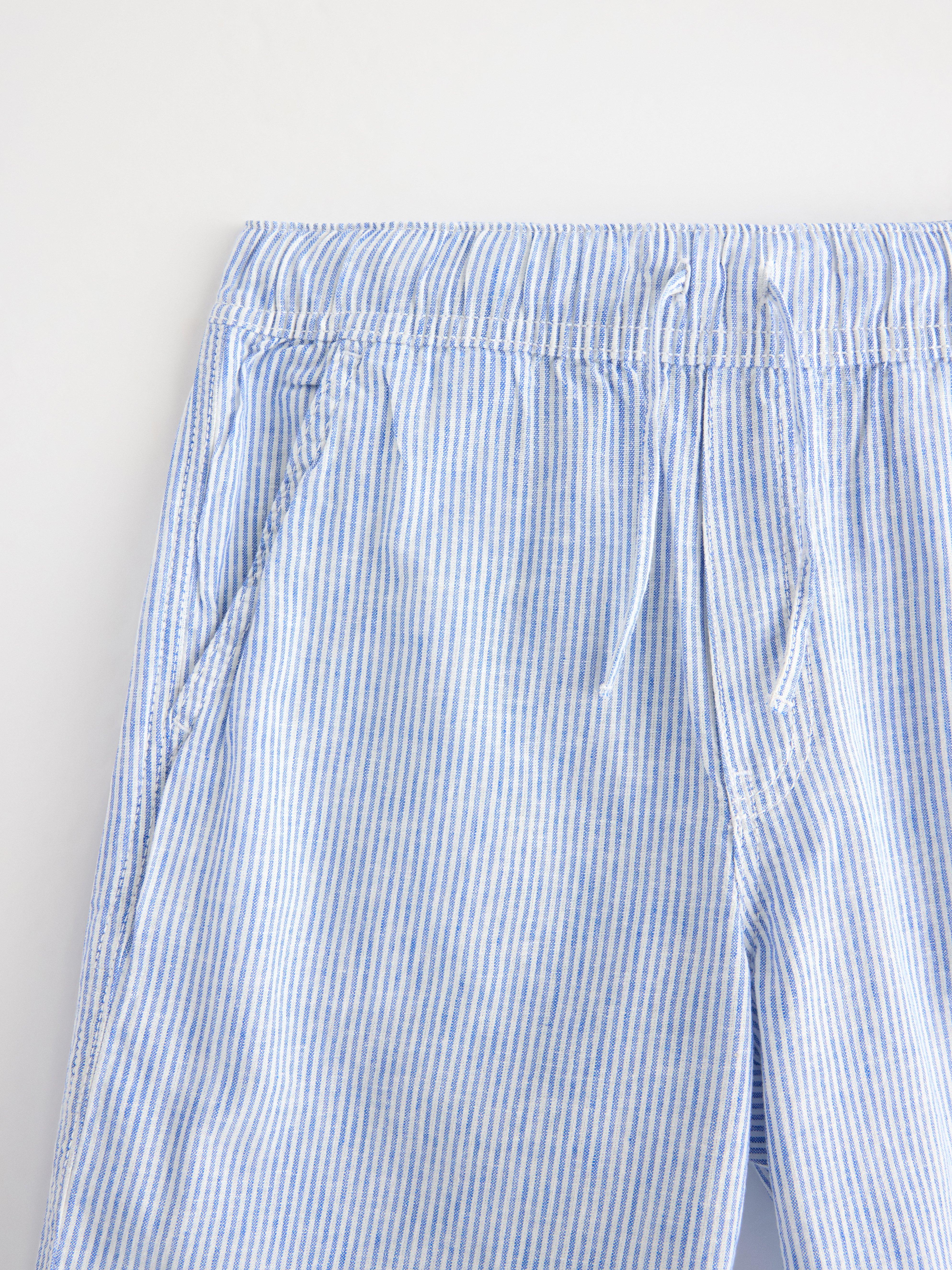 Shorts em linho azul