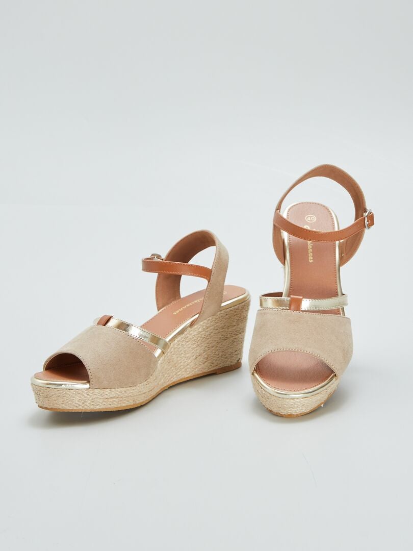 Sandalen met sleehak - BRUIN
