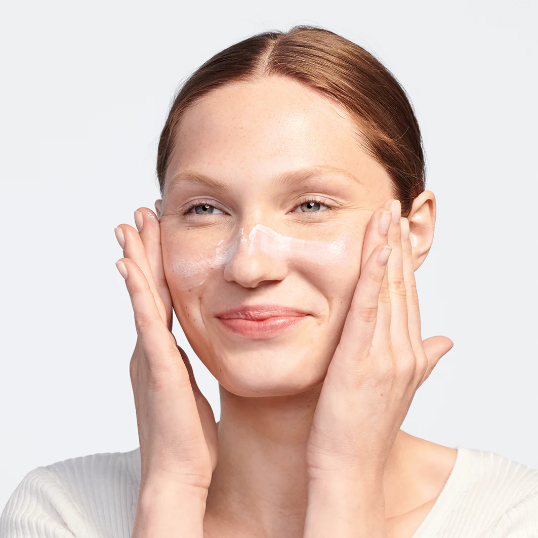 Moisture Surge Moisture Surge SPF25 Sheer Hydrator - Crema viso giorno idratante