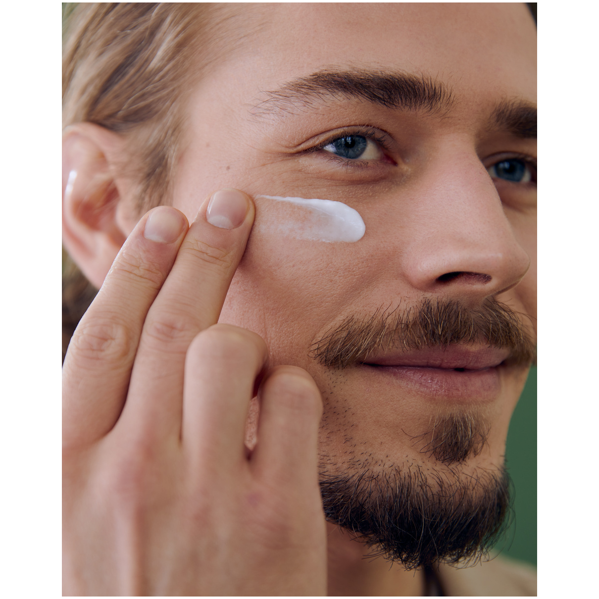 Balsamo dopobarba idratante Nivea Men con vitamina E e provitamina B5 100ml Protect Care Men