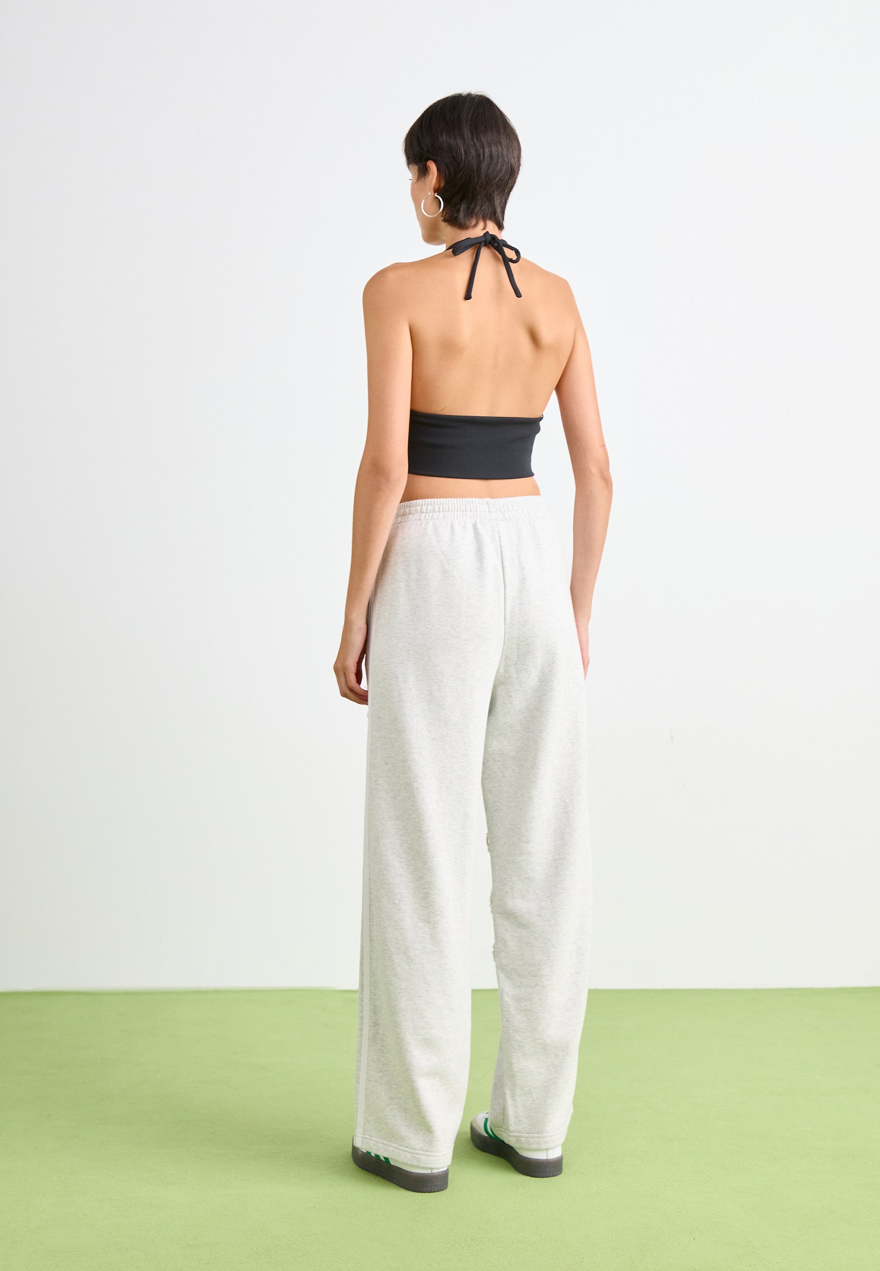 adidas Originals JOGGERS - Teplákové kalhoty - black