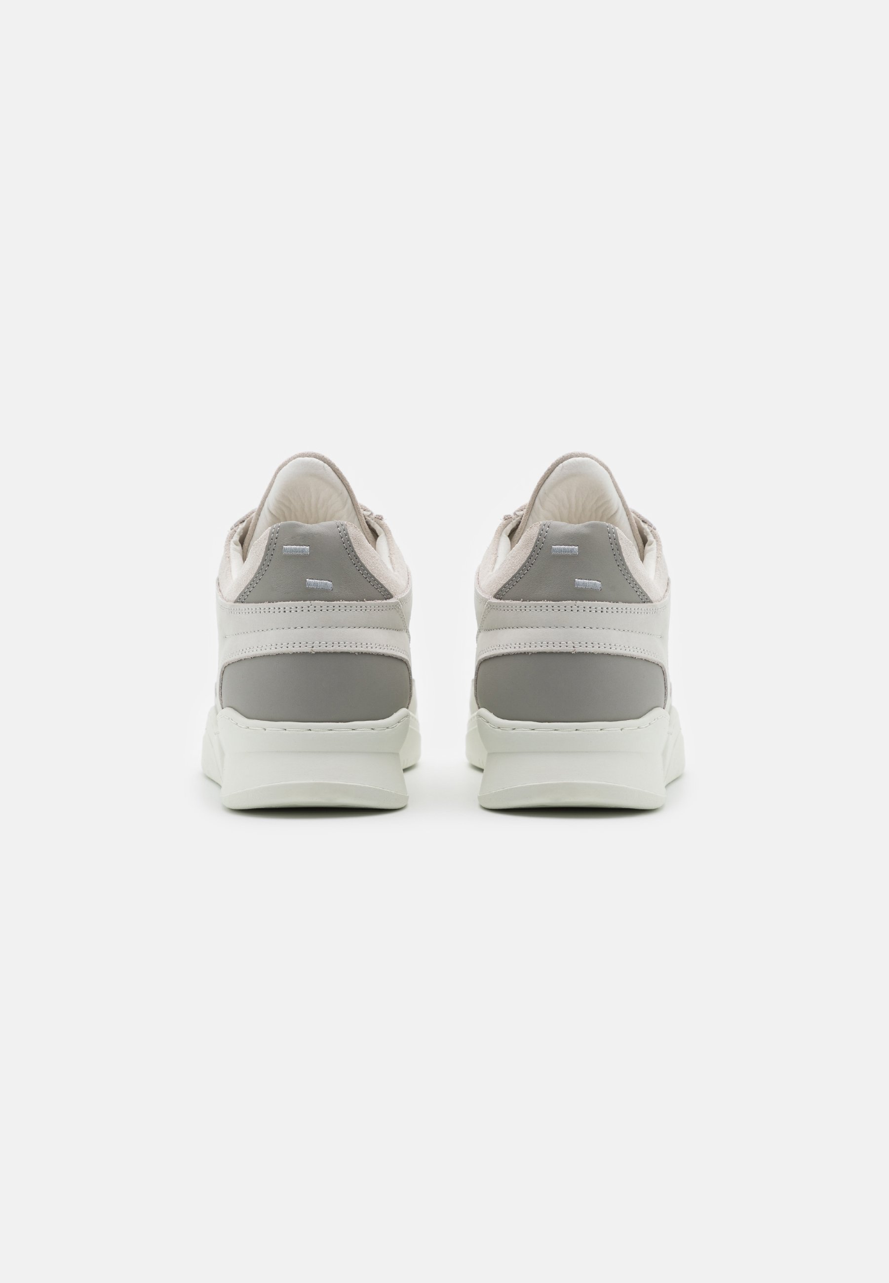 Filling Pieces GHOST PANALED UNISEX - Baskets - entièrement blanches
