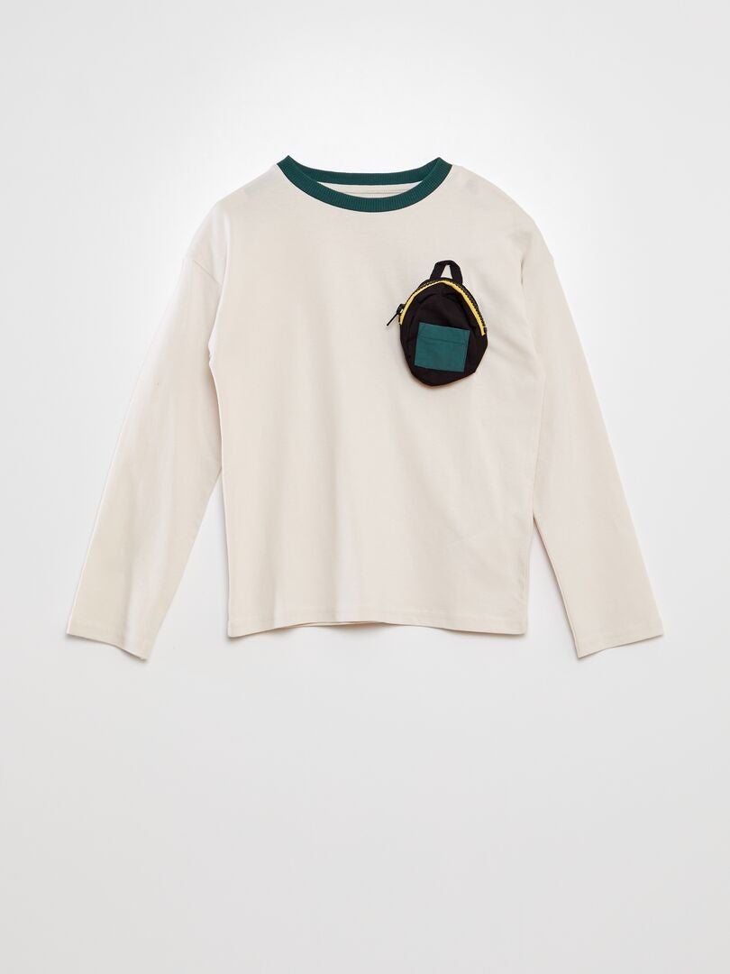 Camiseta com bolso em relevo - BRANCA