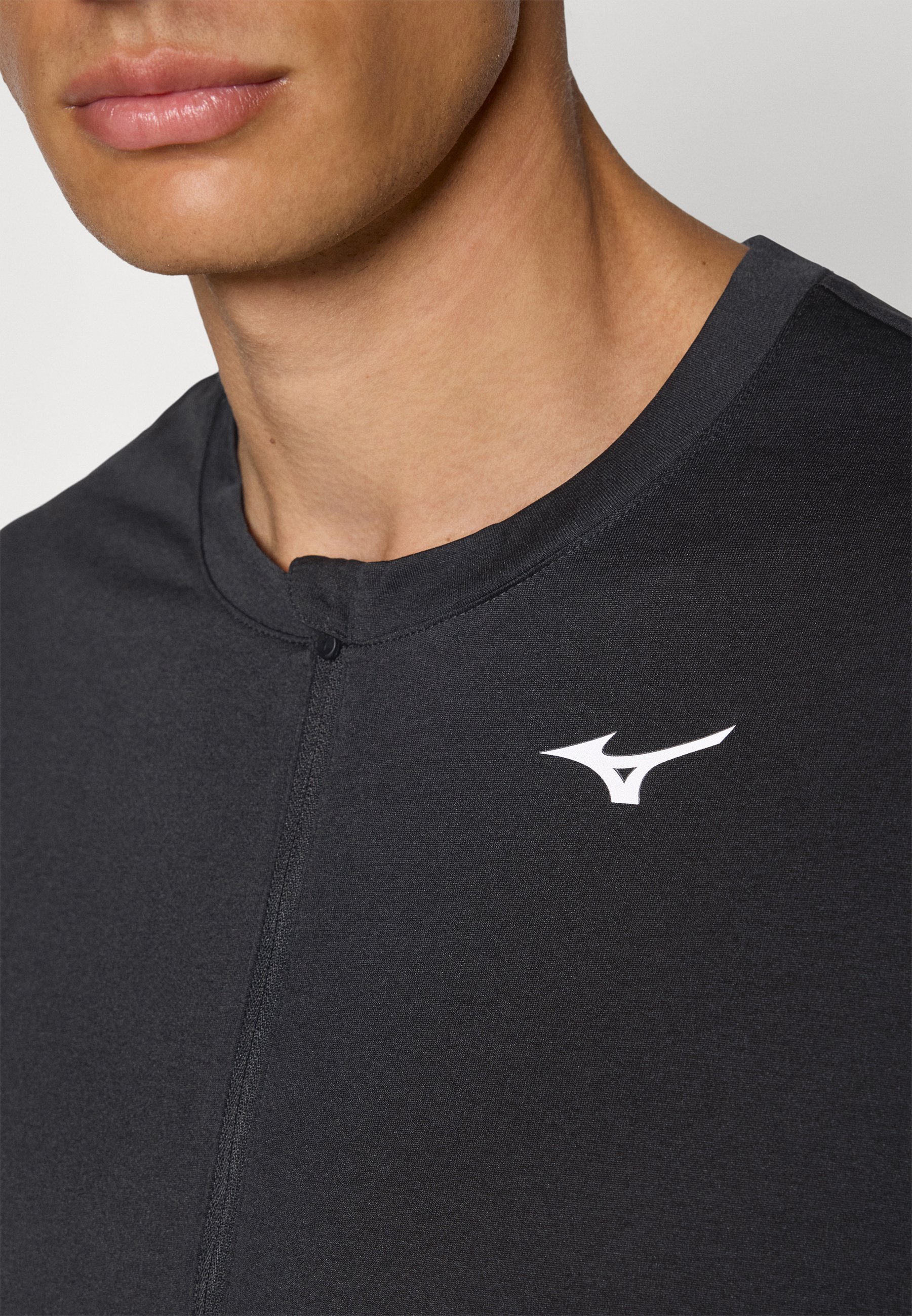Mizuno CORE IMPULSE HALF ZIP T-SHIRT MET LANGE MOUWEN - Top met lange mouwen - zwart