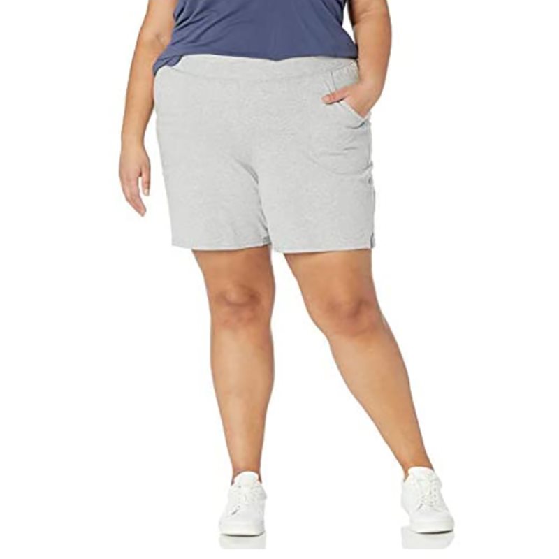 Pantaloncini in cotone con elastico in vita, disponibili in diverse taglie, nel negozio di abbigliamento femminile.