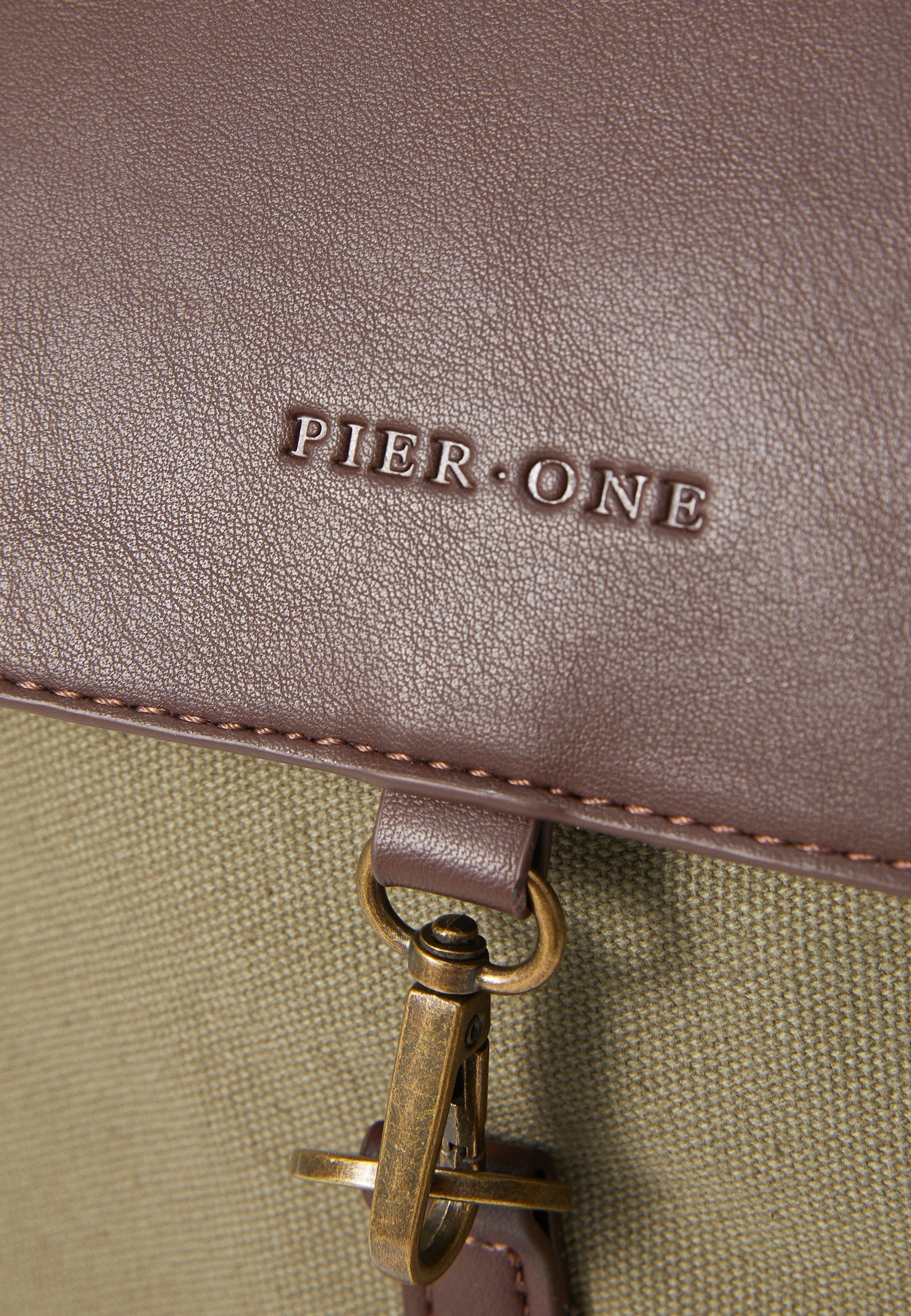 Pier One UNISEX - Batoh - black