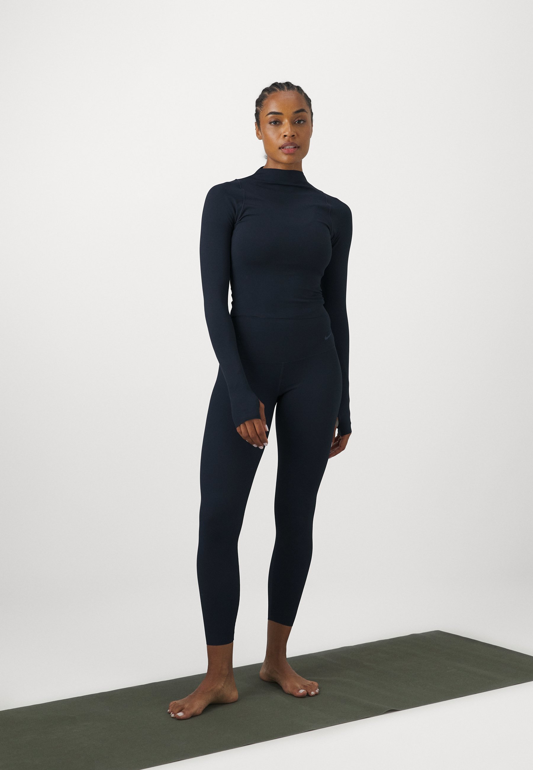 Nike Performance TIGHT FIT - Sport T-shirt - zwart