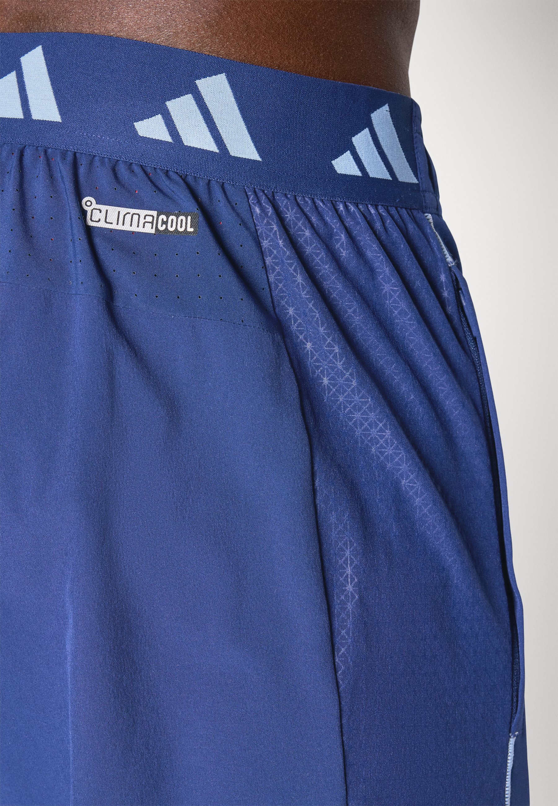 adidas Performance TECH APP - Pantaloni de trening - albastru închis/albastru strălucitor