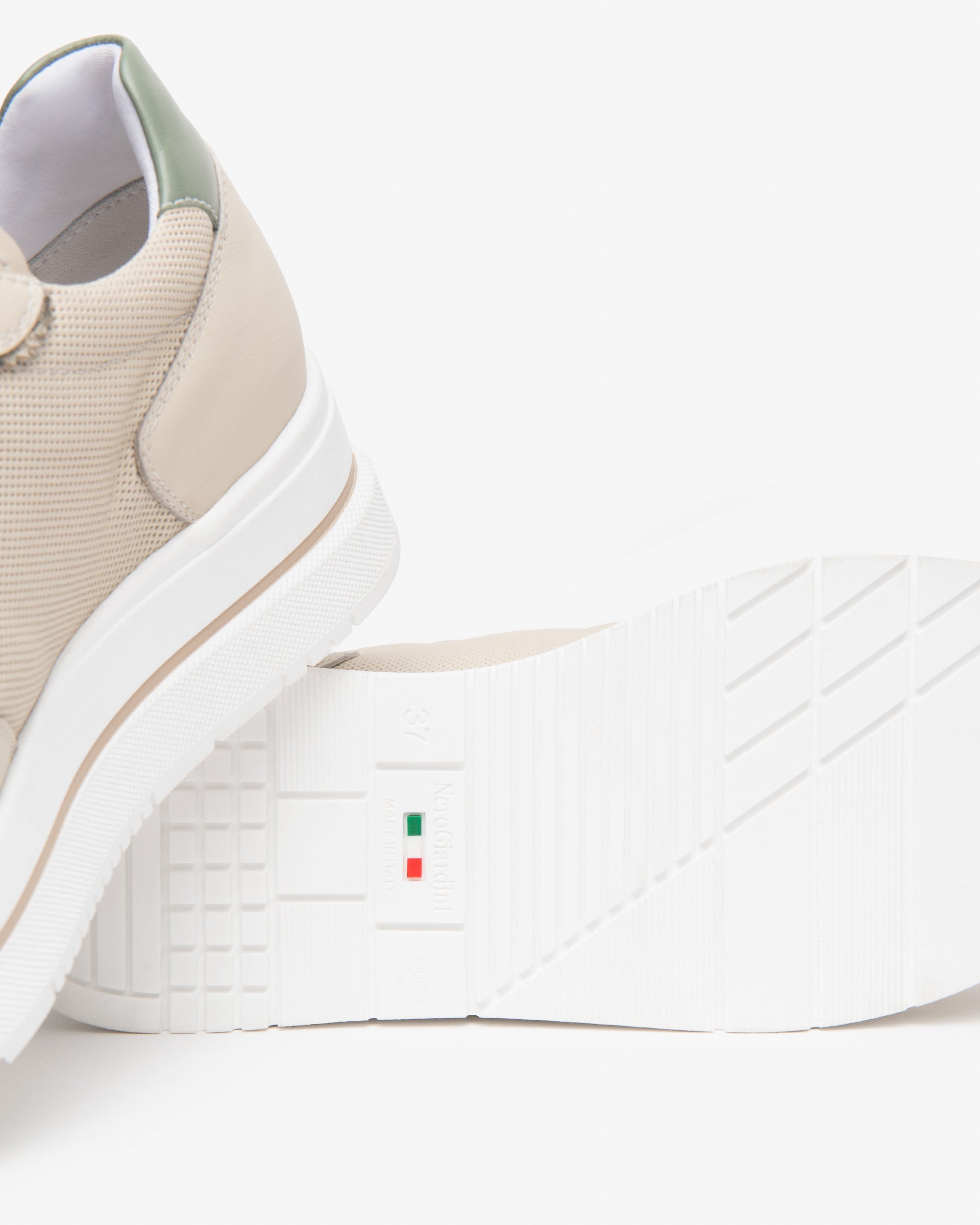  Baskets pour femmes en cuir et matériaux techniques