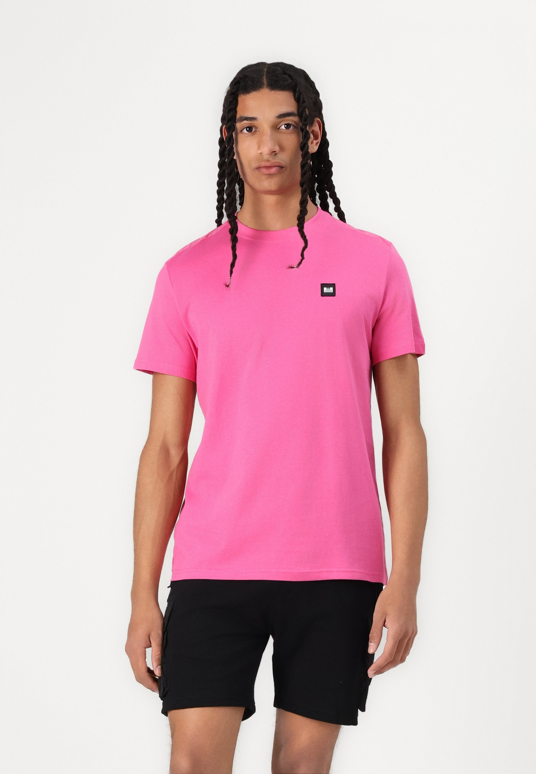 Weekend Offender Basic T-shirts